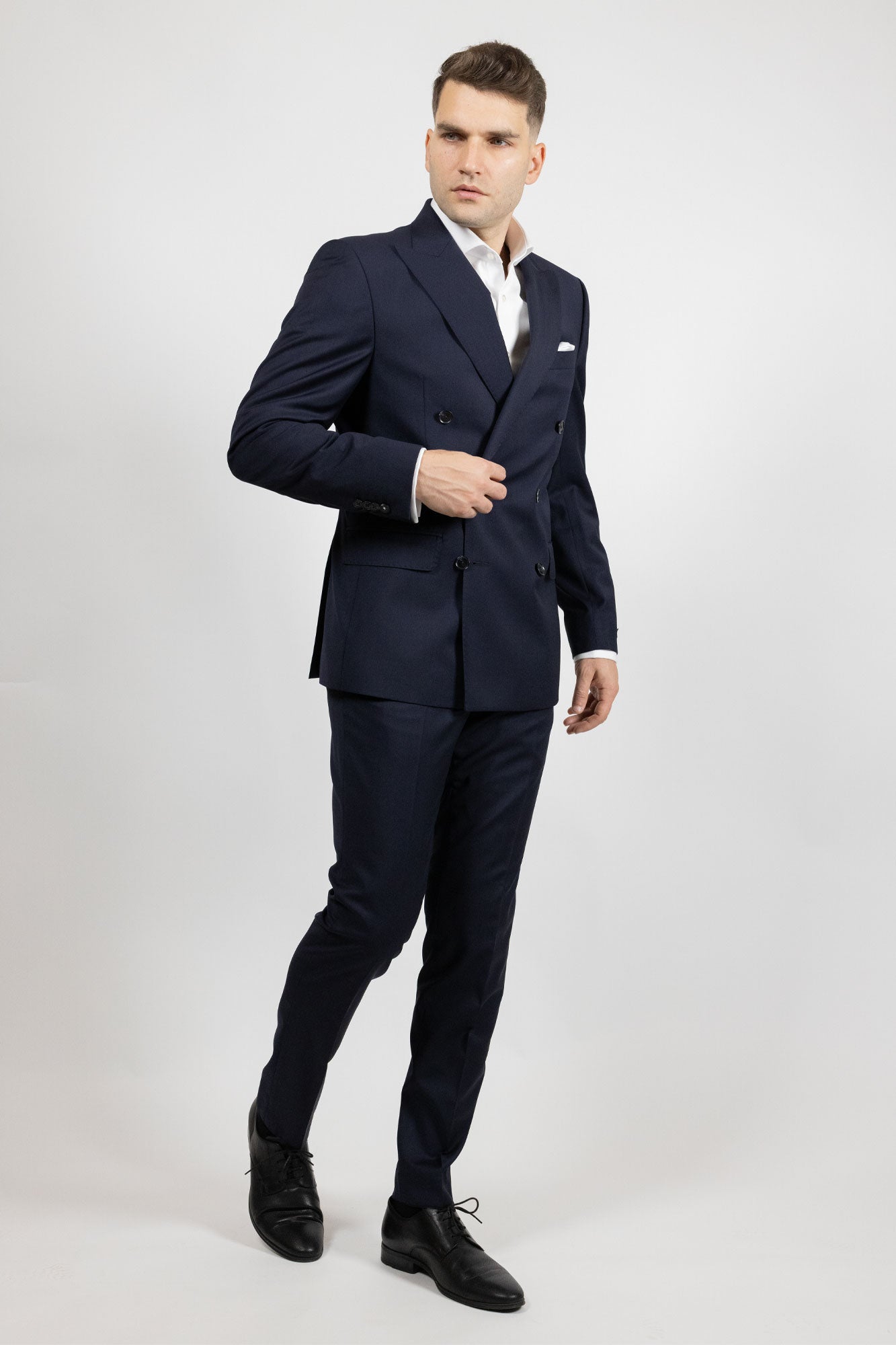 Simone Tyrone.Costum