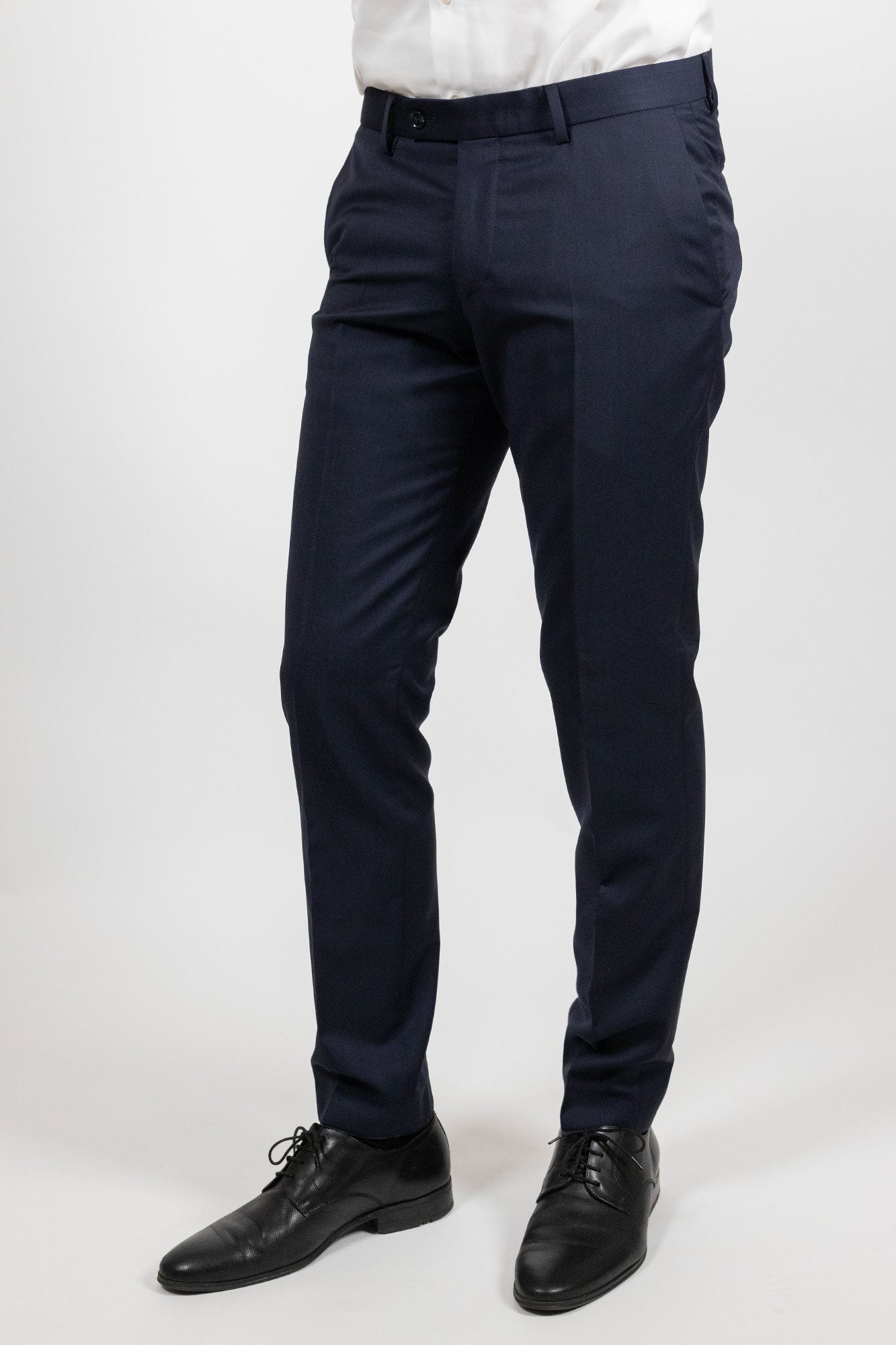 Simone Tyrone.Costum