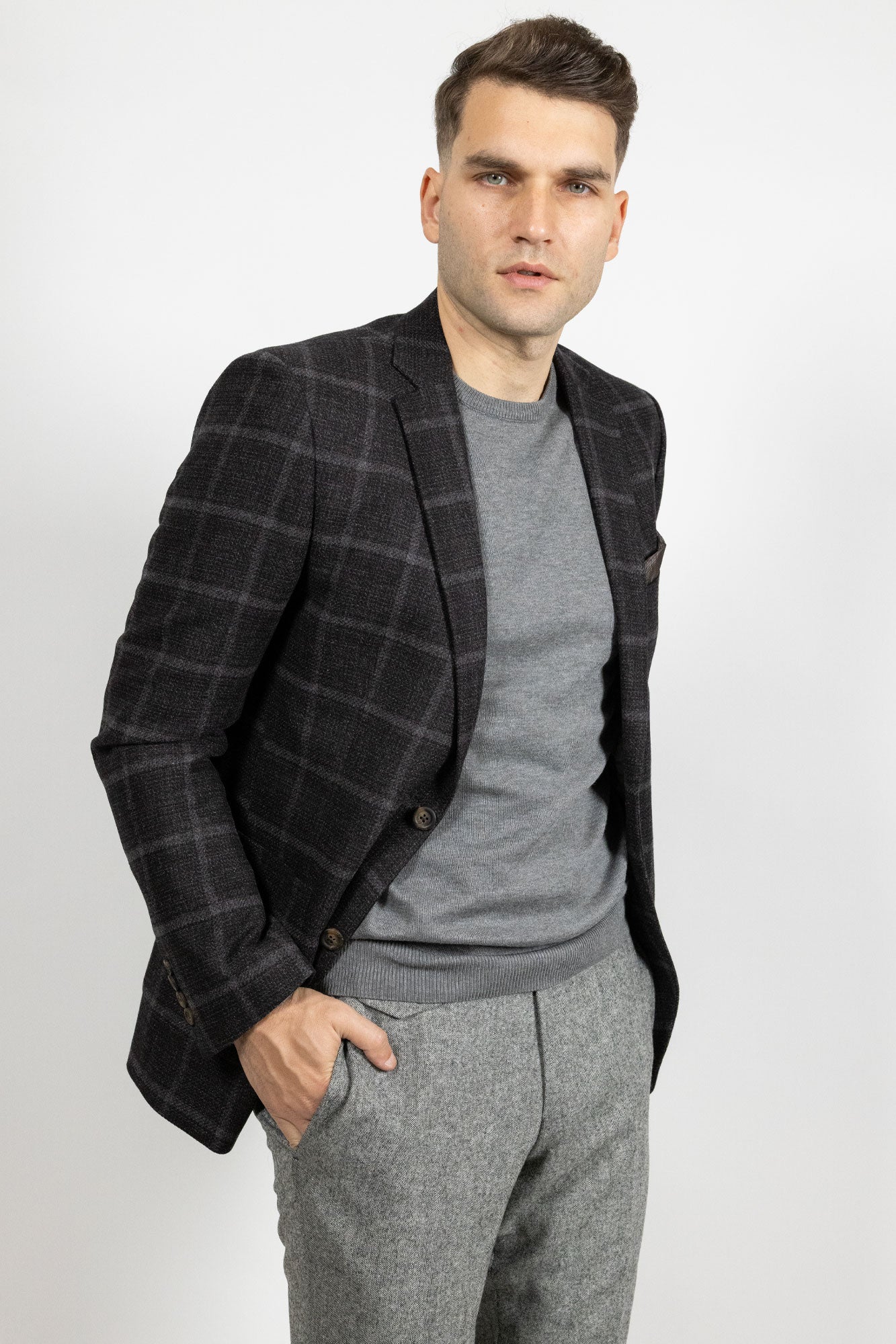 Antonio Grey. Pantalon