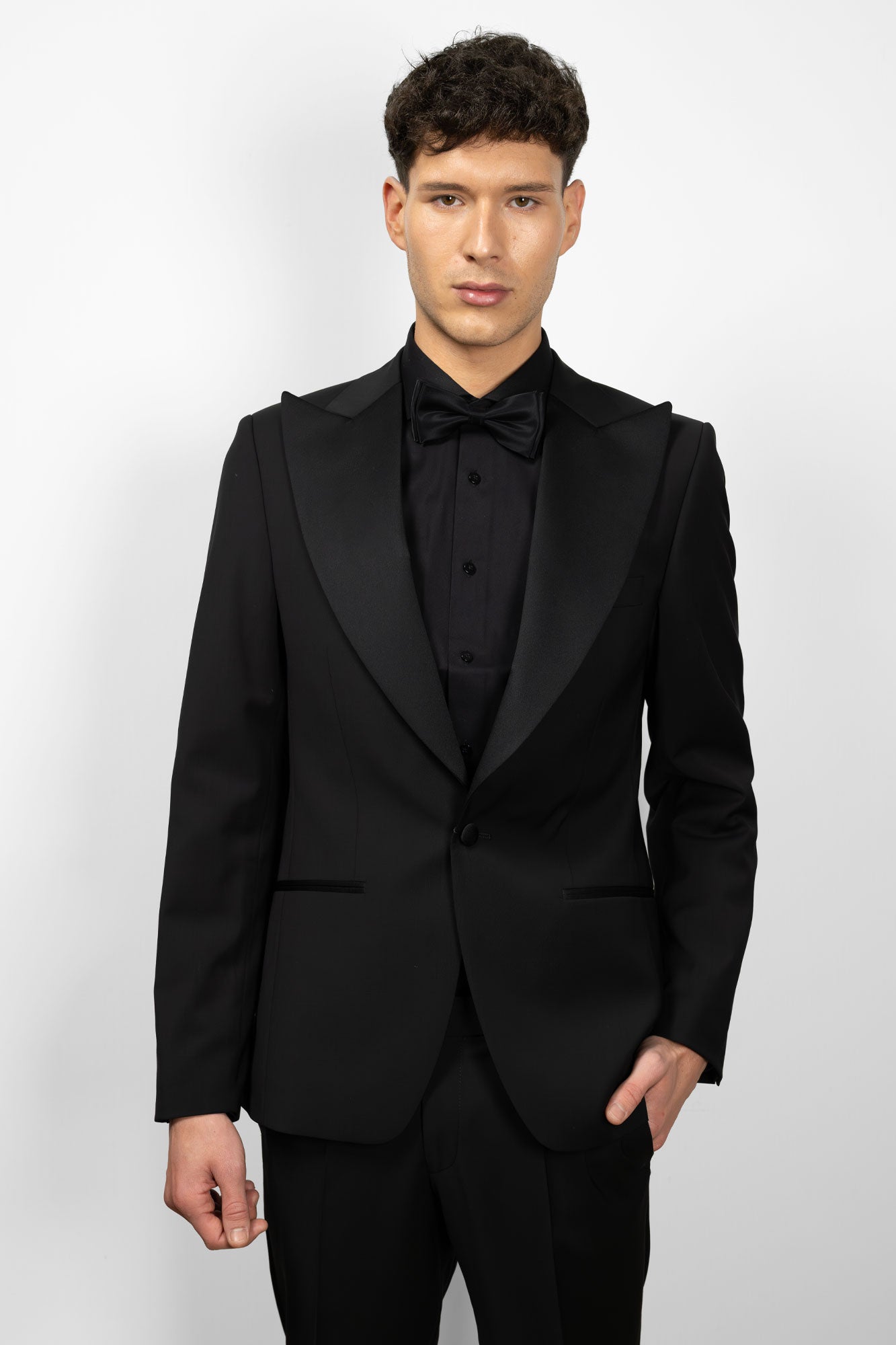 Sorrento Leonard . Costum