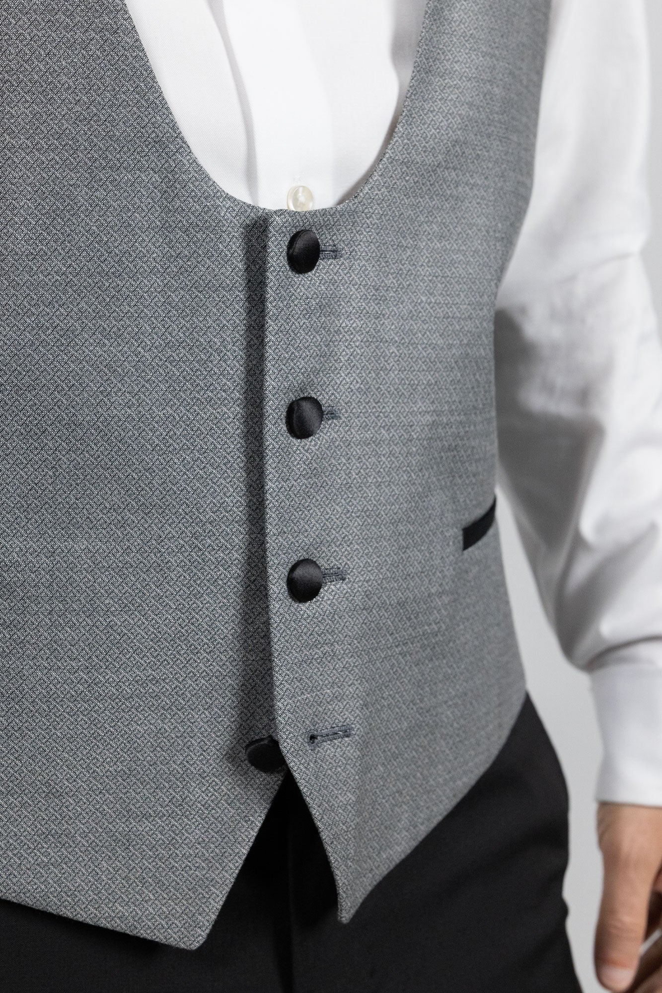 Jason Gray with Black Details . Vesta