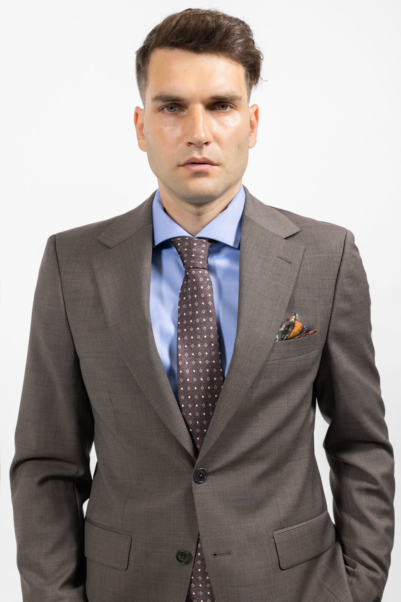 Lombardi Brown . Costum