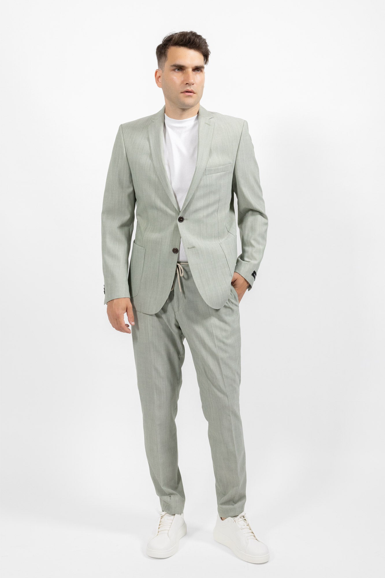 Melvin Mint. Sacou