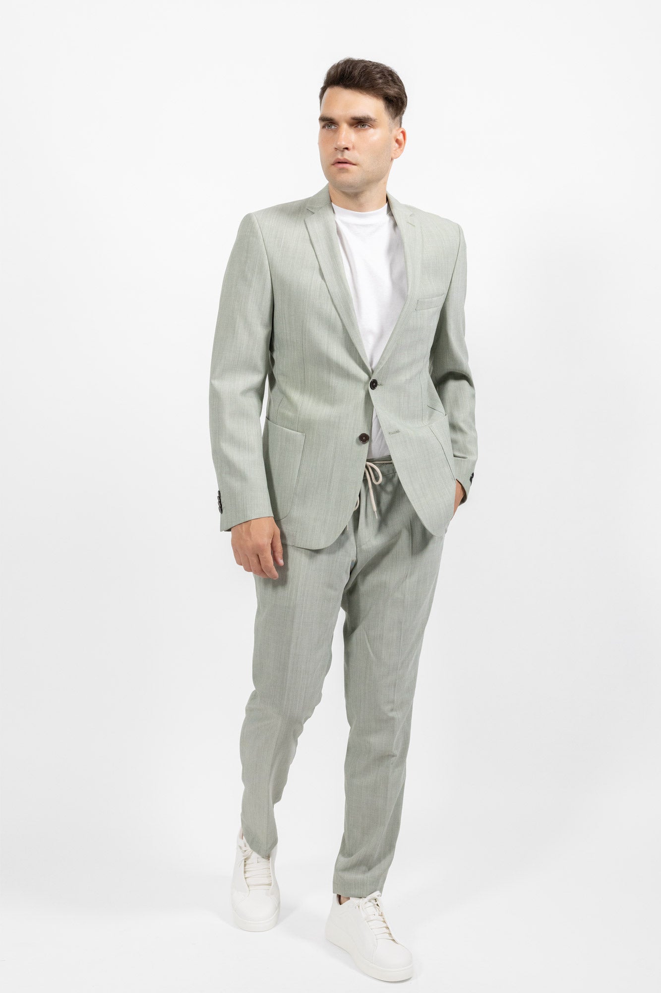 Melvin Mint. Sacou
