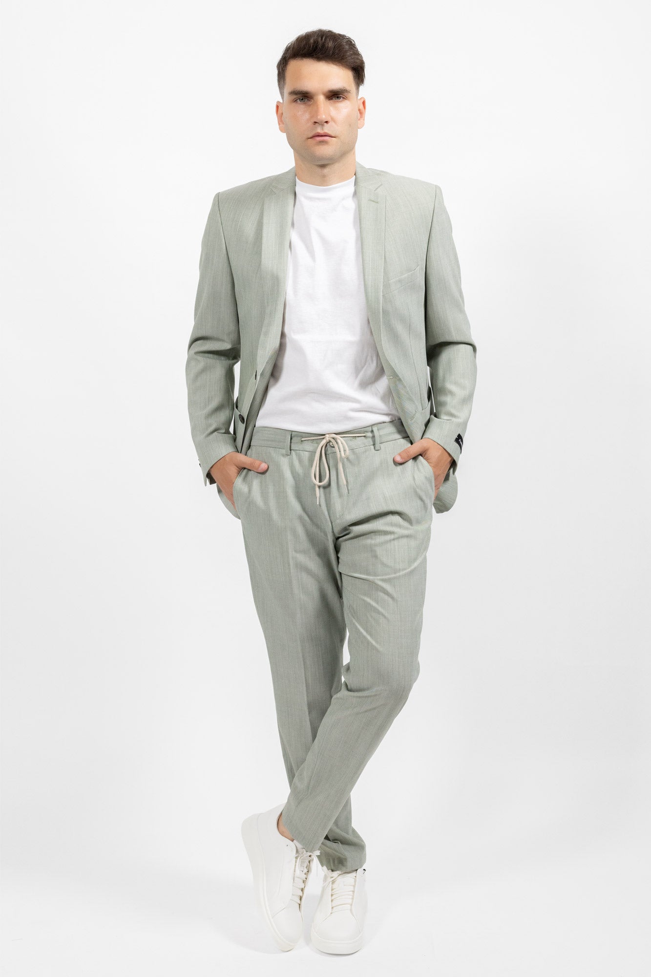 Melvin Mint. Sacou