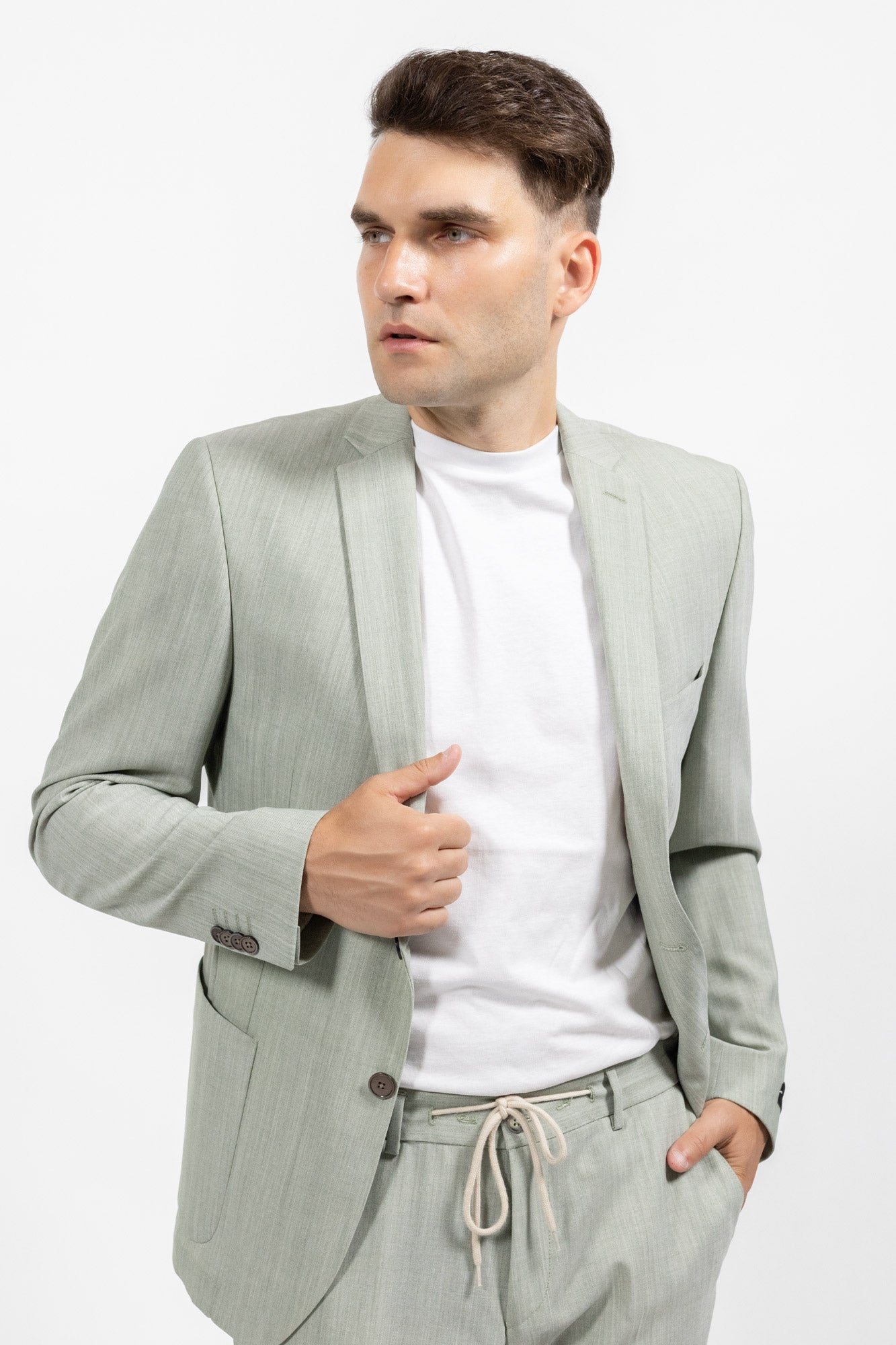 Melvin Mint. Sacou
