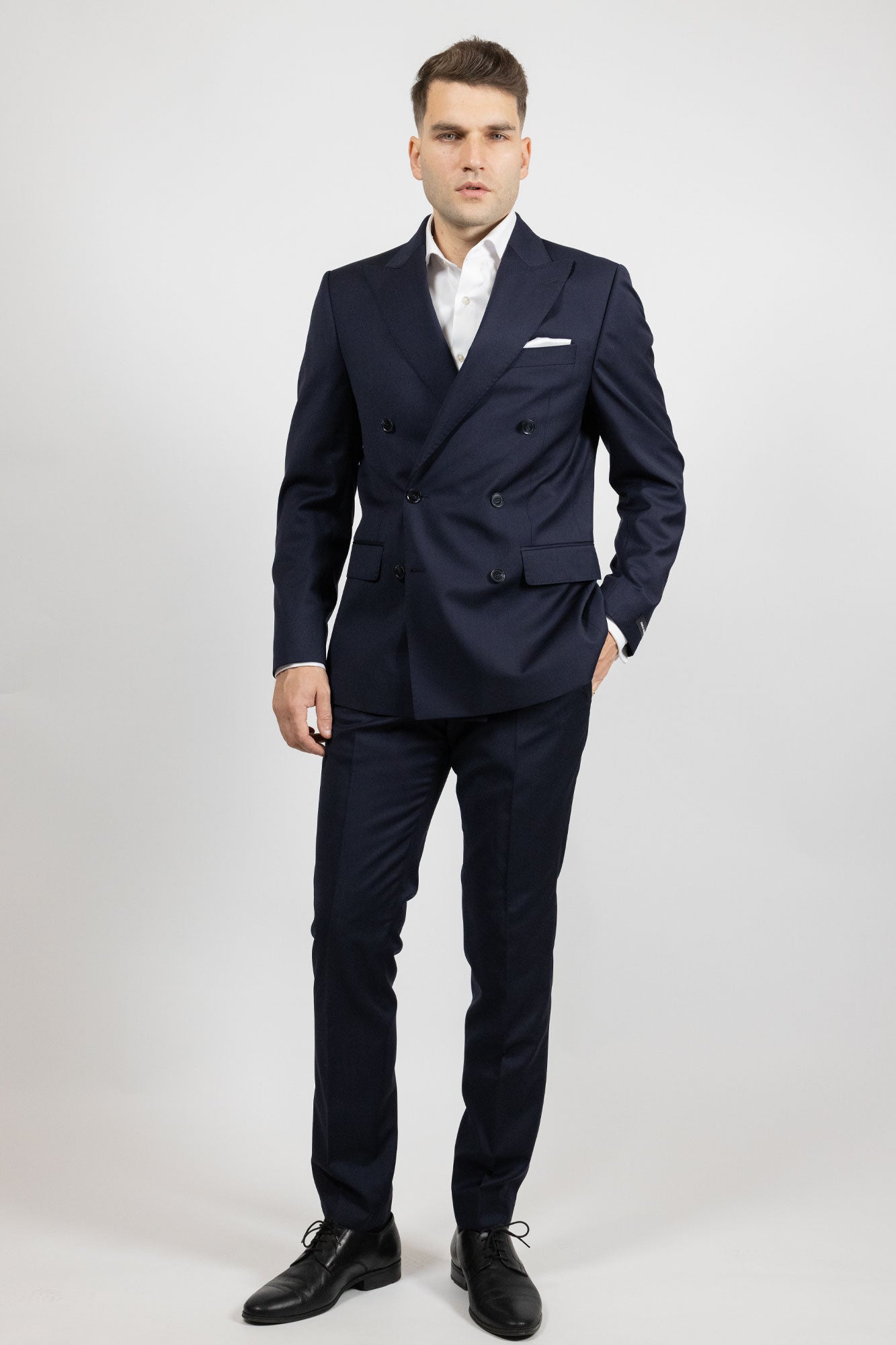 Simone Tyrone.Costum