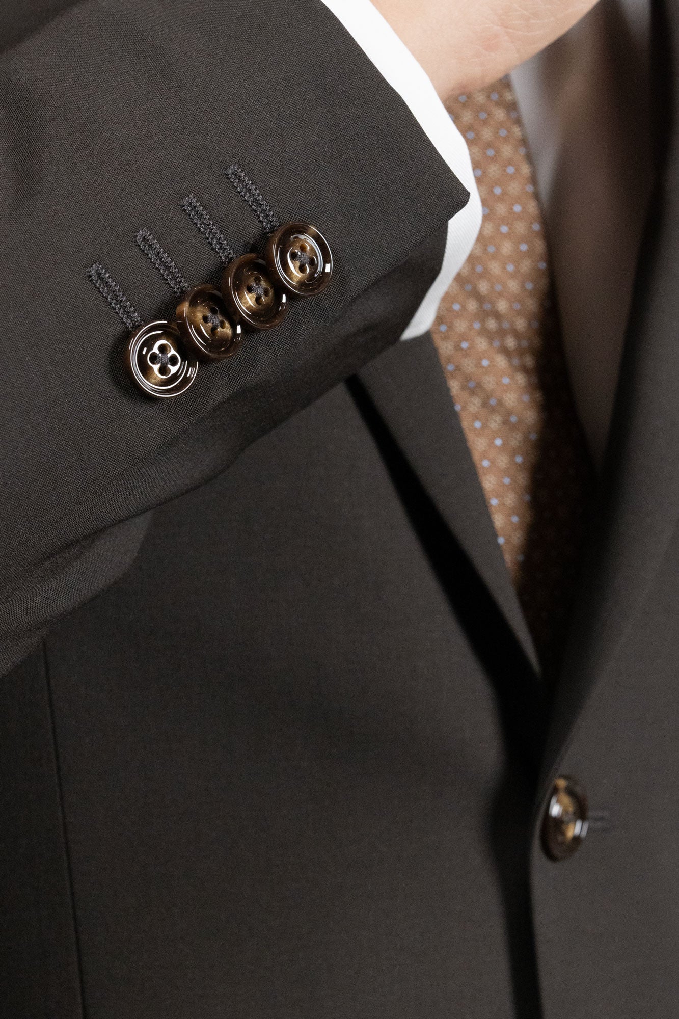 Calabria Dark Coffee . Costum