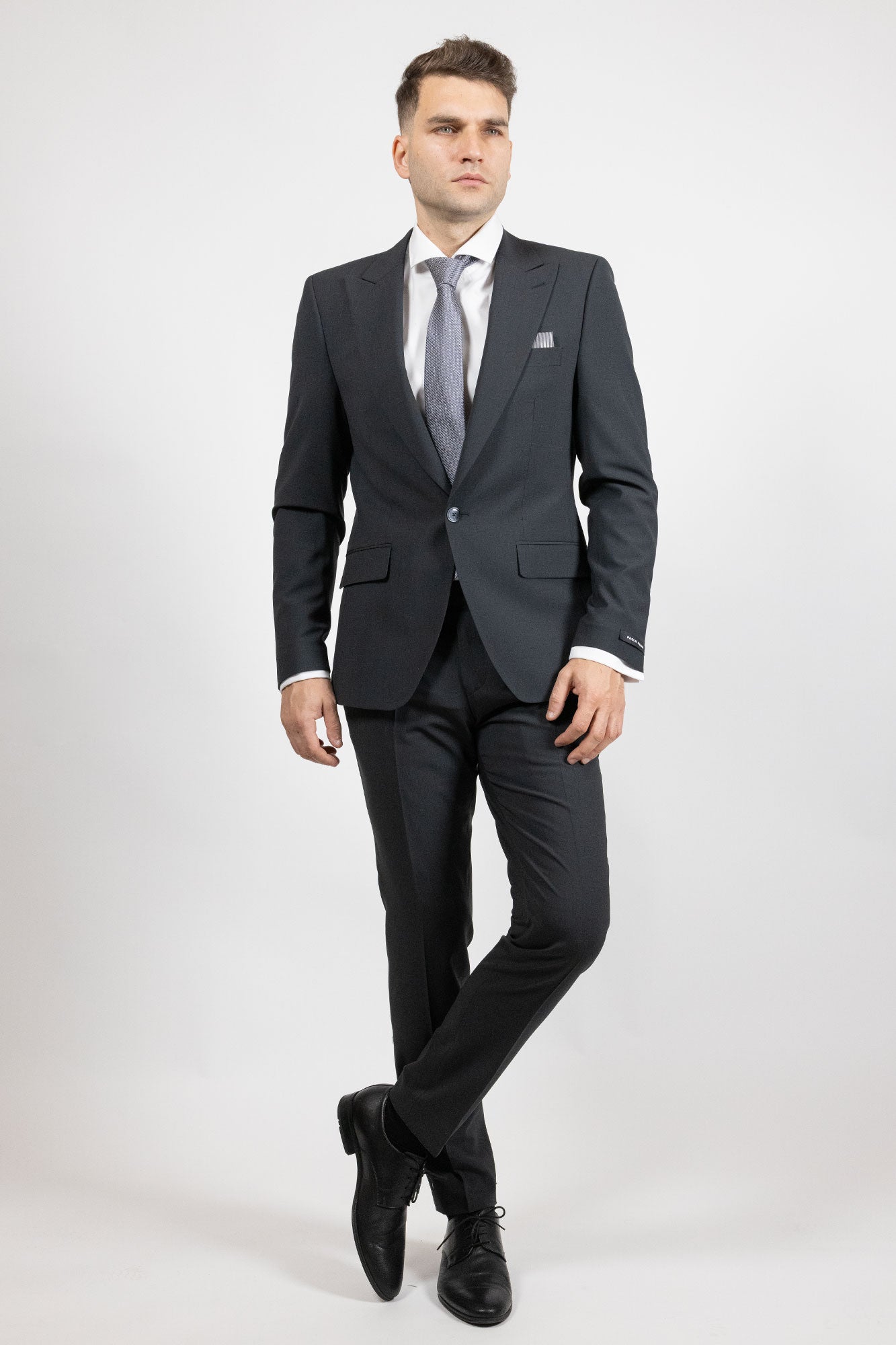 Valentero Anthra . Costum