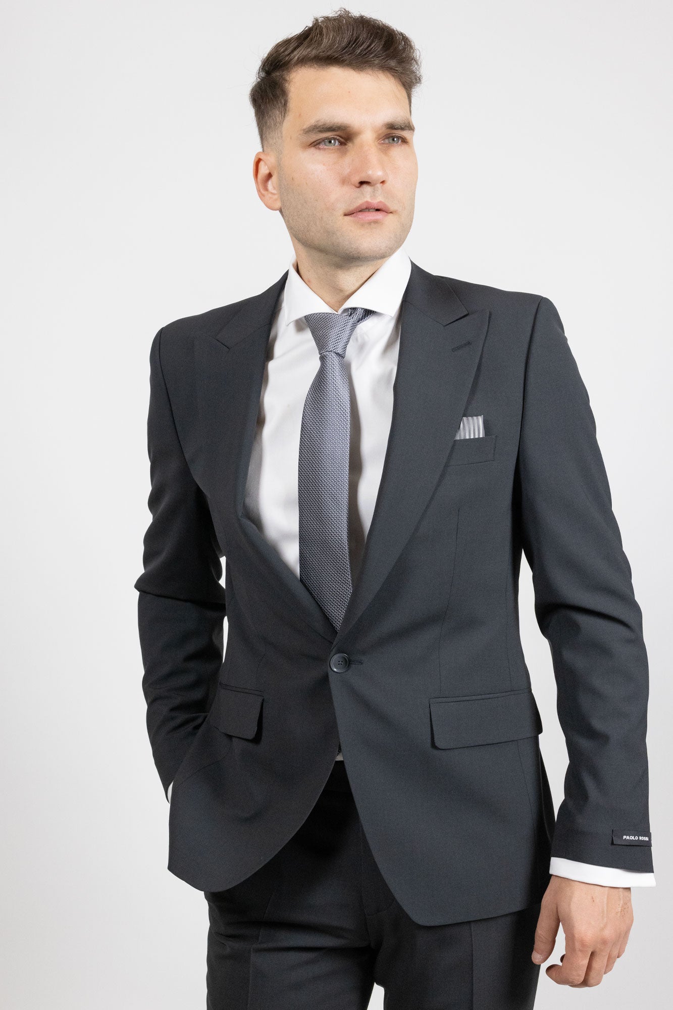 Valentero Anthra . Costum