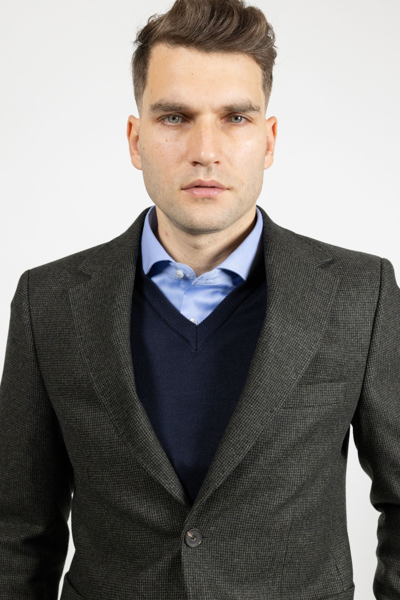 Calabria Midnight Green . Sacou