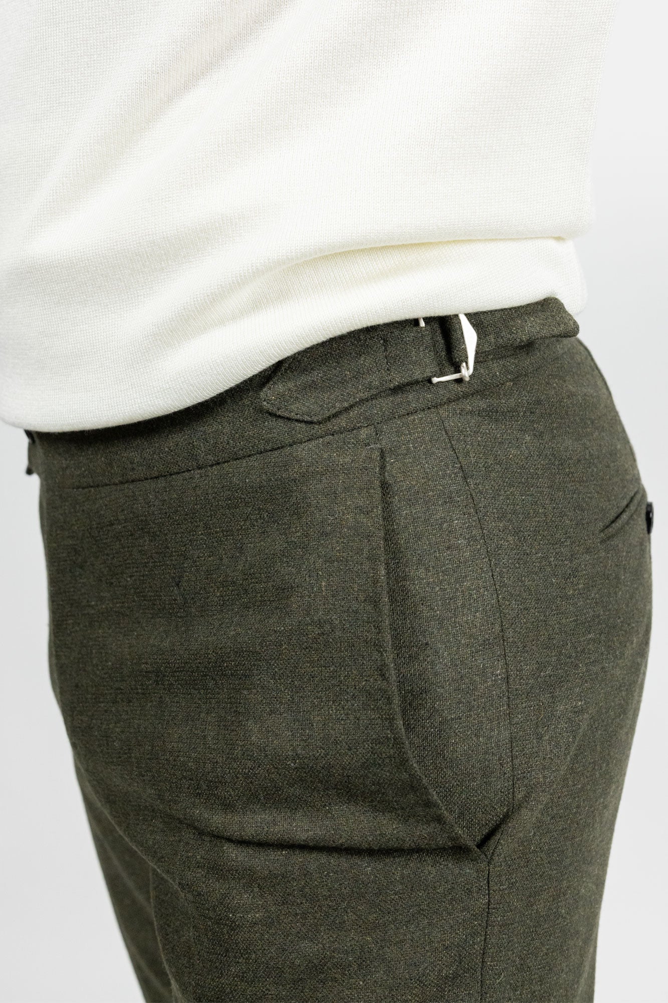 Antonio Green . Pantalon